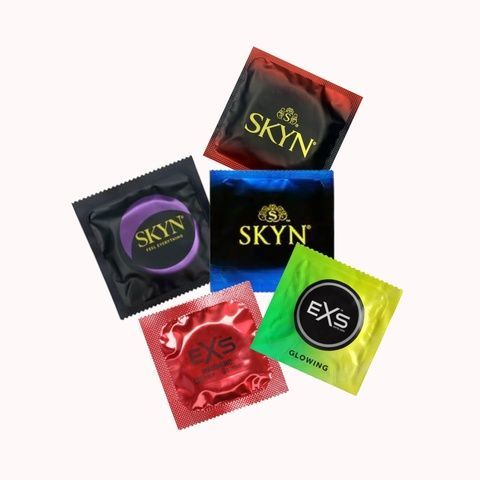 Набір Skyn/EXS &ndash; 40 шт: Skyn Non-Latex безлатексні, 5 шт., EXS Warming, розігріваючі, ребристі 10 шт., Skyn Extra Lubricated більше змазки, безлатексні; 5 шт., Skyn Intense Feel безлатексні, ребристі 5 шт., MM27054 фото
