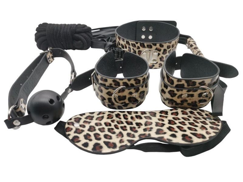 Набір MAI BDSM STARTER KIT N&ordm; 75 Leopard: батіг, кляп, наручники, маска, нашийник, мотузка, затискач SO6581 фото