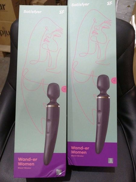 Вібромасажер Satisfyer Wand-er Woman (Black/Gold) (м`ята упаковка) SO3456-R фото
