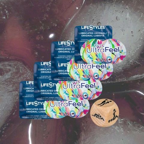 Набір з "ONE Ultra Feel (4 шт.), LifeStyles Ultra Lubricated (4 шт.), Дерев&rsquo;яний кубик Adrien Lastic Dice Sexy" MM1895 фото