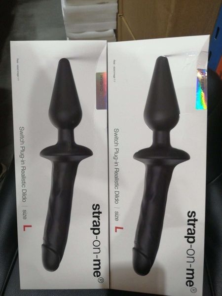 Анальна пробка з дилдо Strap-On-Me SWITCH PLUG-IN REALISTIC DILDO BLACK - L (м`ята упаковка) SO6828-R фото