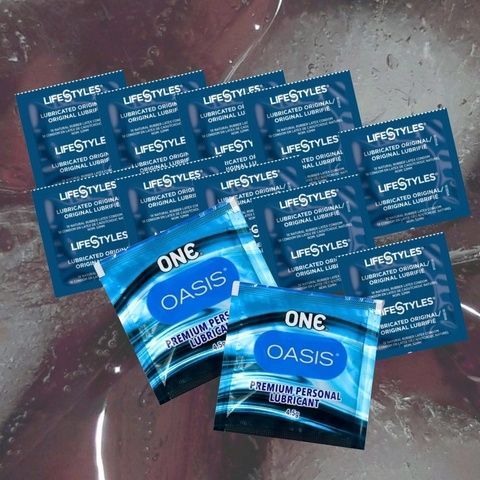 Набір з ONE Oasis 3 г &ndash; 2 шт, LifeStyles Ultra Lubricated &ndash; 10 шт. MM1918 фото